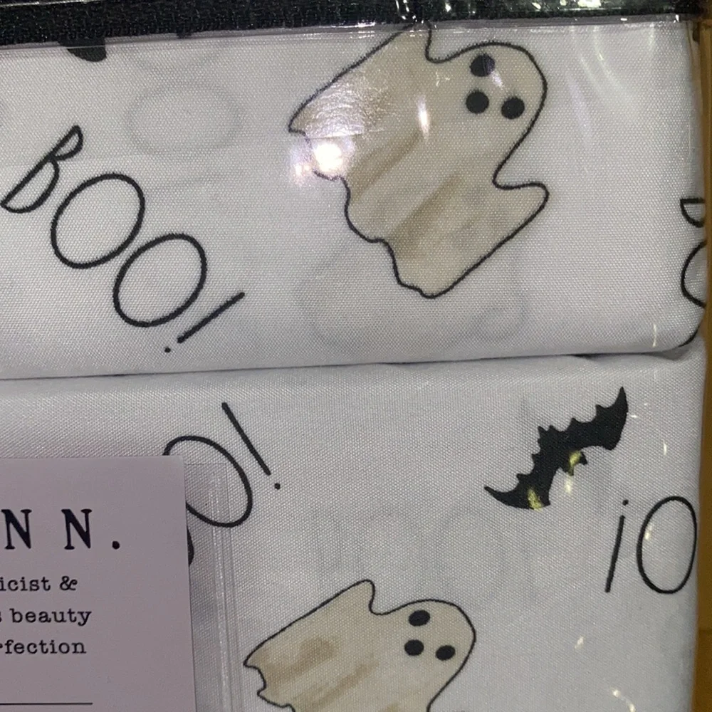 👻Rae Dunn “BOO!” Sheet Set!